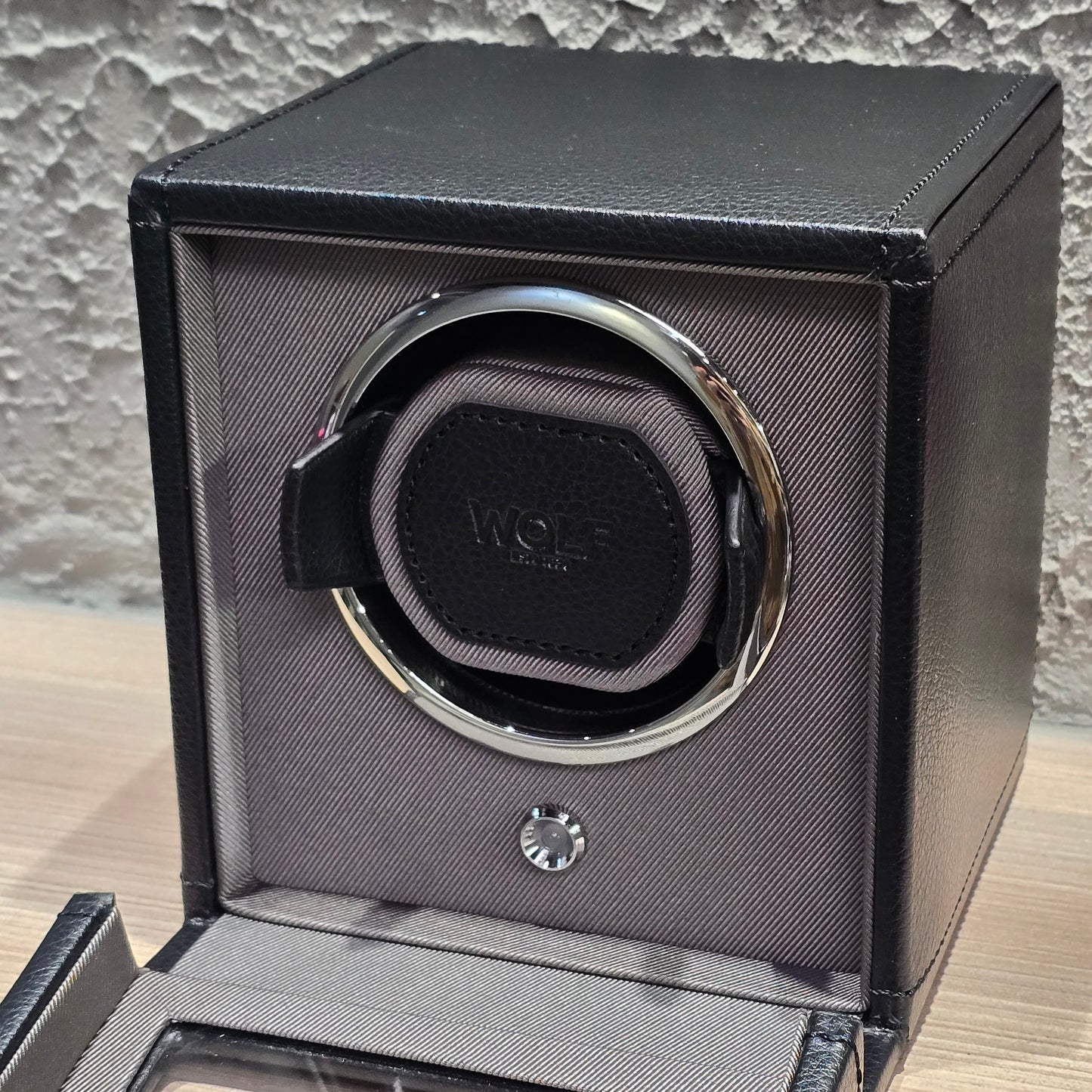 (WOLF) Single Watch Winder Black style