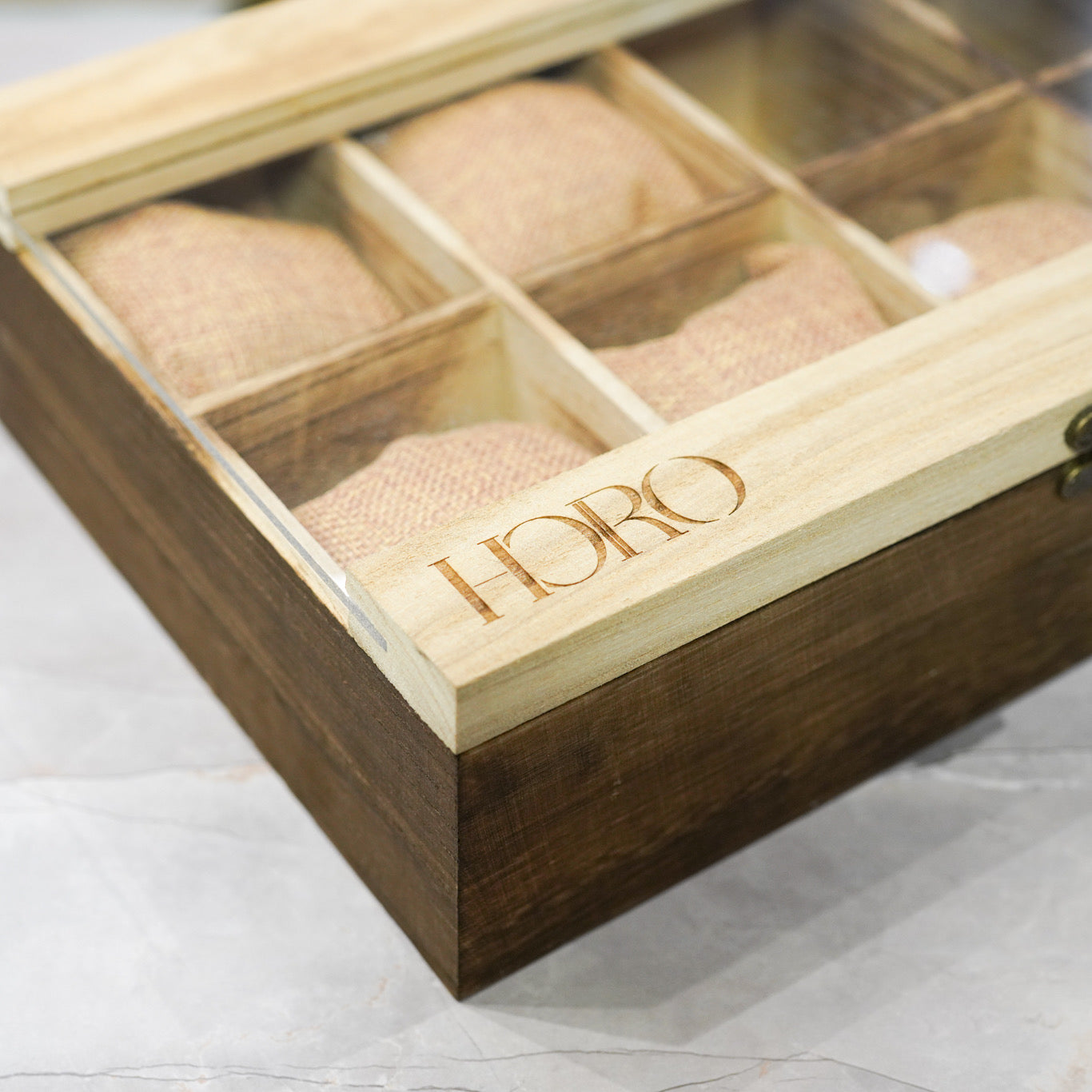 HORO wooden watch box for 8 watches